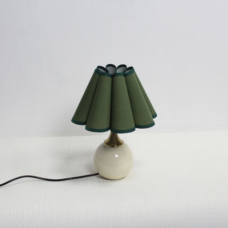 Duzy handmade scallop shape table lamp